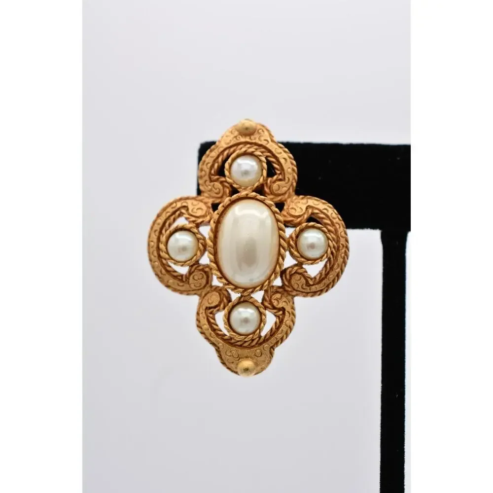 DKNY Vintage Clip On Earrings Maltese Brushed Antiqued Gold Pearl Signed BinAO